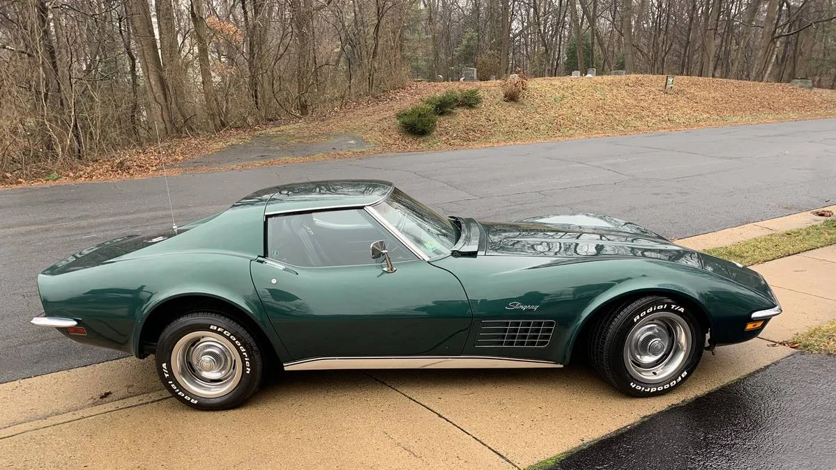 Corvette Generations/C3/C3 1971 right side.webp